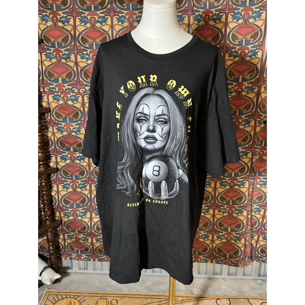 DOM 2XL Graphic T-Shirt Clown Girl 8 Ball Reverie Change Black Tee‎